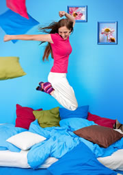 jugendzimmer-kissen-bett_fl